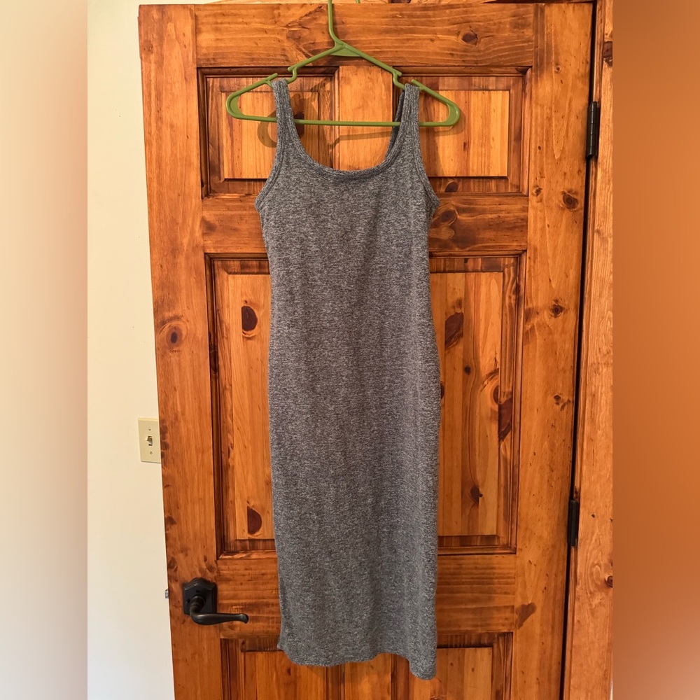 VUORI Halo midi dress